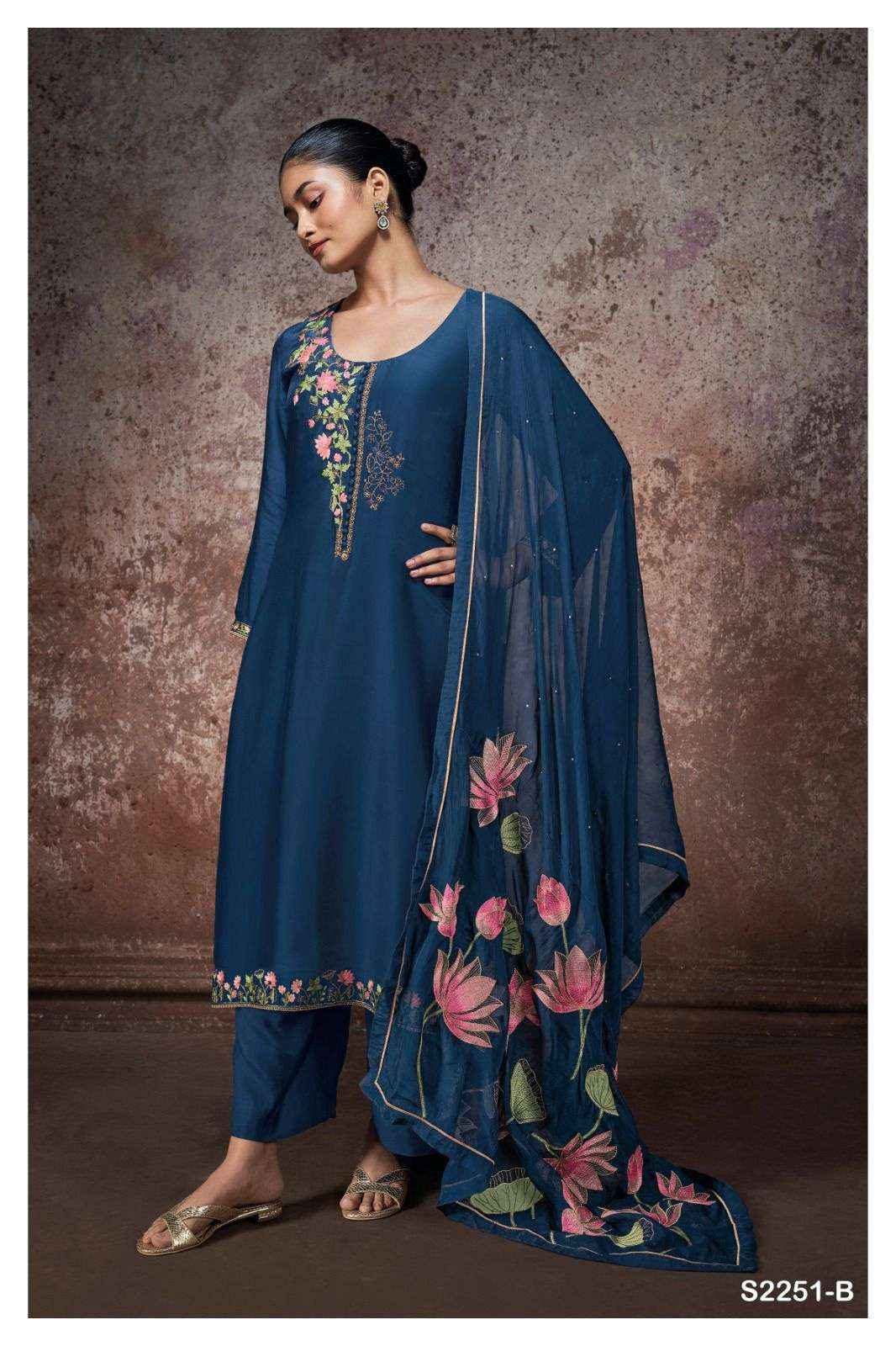 Ganga Fashion Wrenley 2658 Fancy Woven Jacquard Ladies Suit Dealer ( 4 pcs catalog )