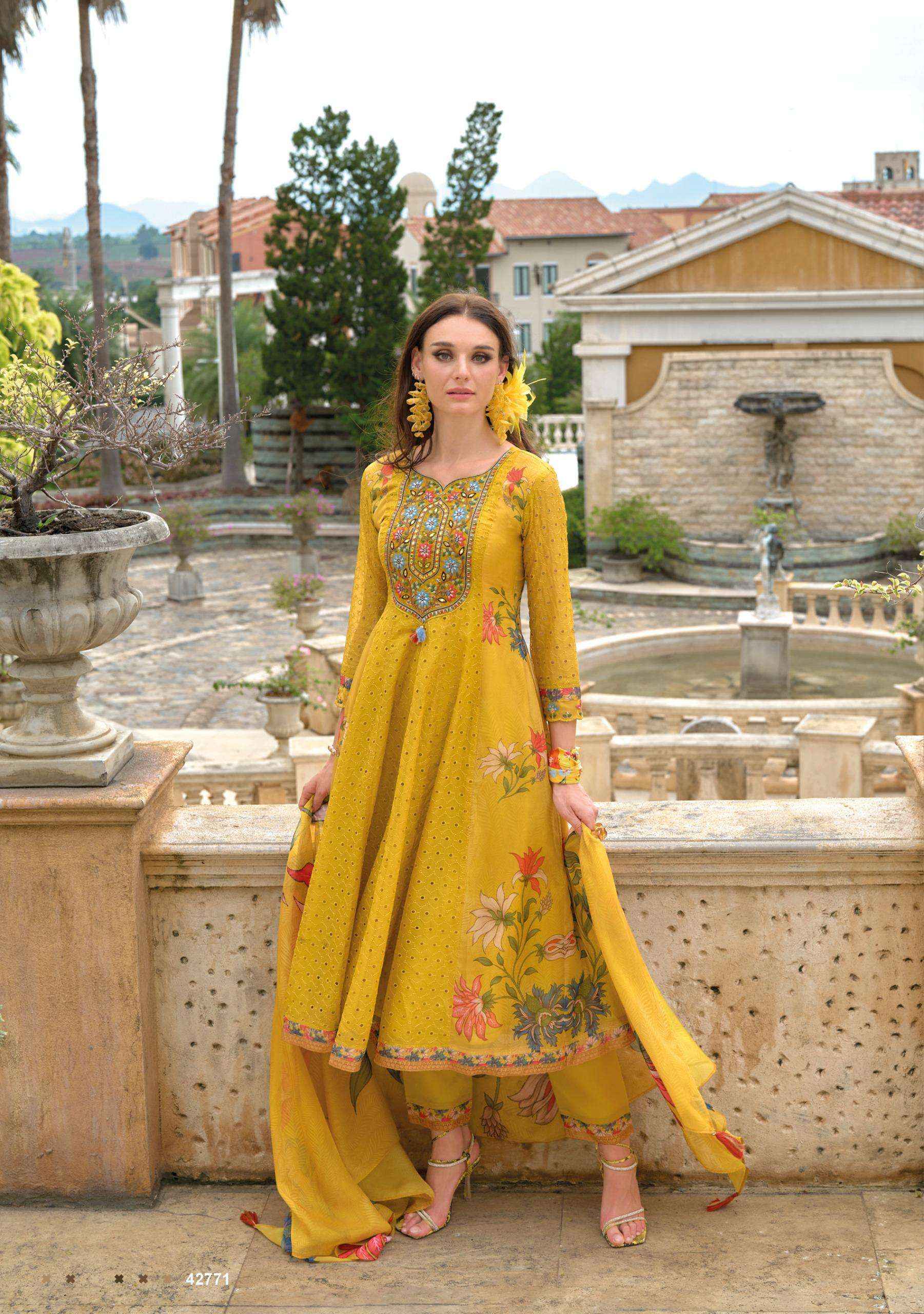 KAILEE FASHION MERAKI WHOLESALE CHIKNAKARI DESIGNER ANARKALI SUIT ( 6 PCS CATALOGUE )