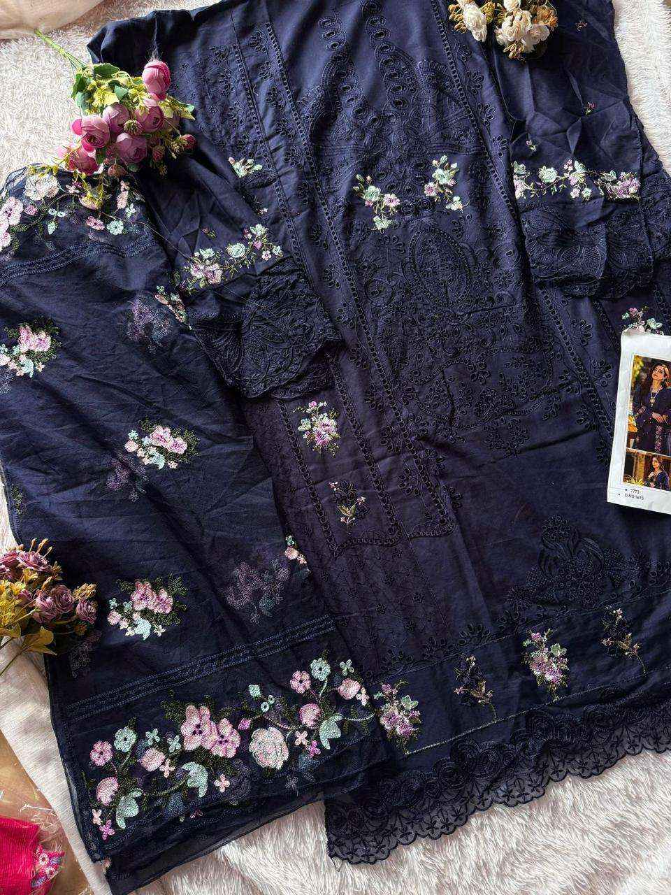 MEHBOOB TEX DESIGN NO - 1675 PURE COTTON PRINT HEAVY SELF EMBROIDERED PAKISTANI SALWAR KAMEEZ WHOLESALE PRICE ( 3 PCS CATALOG )