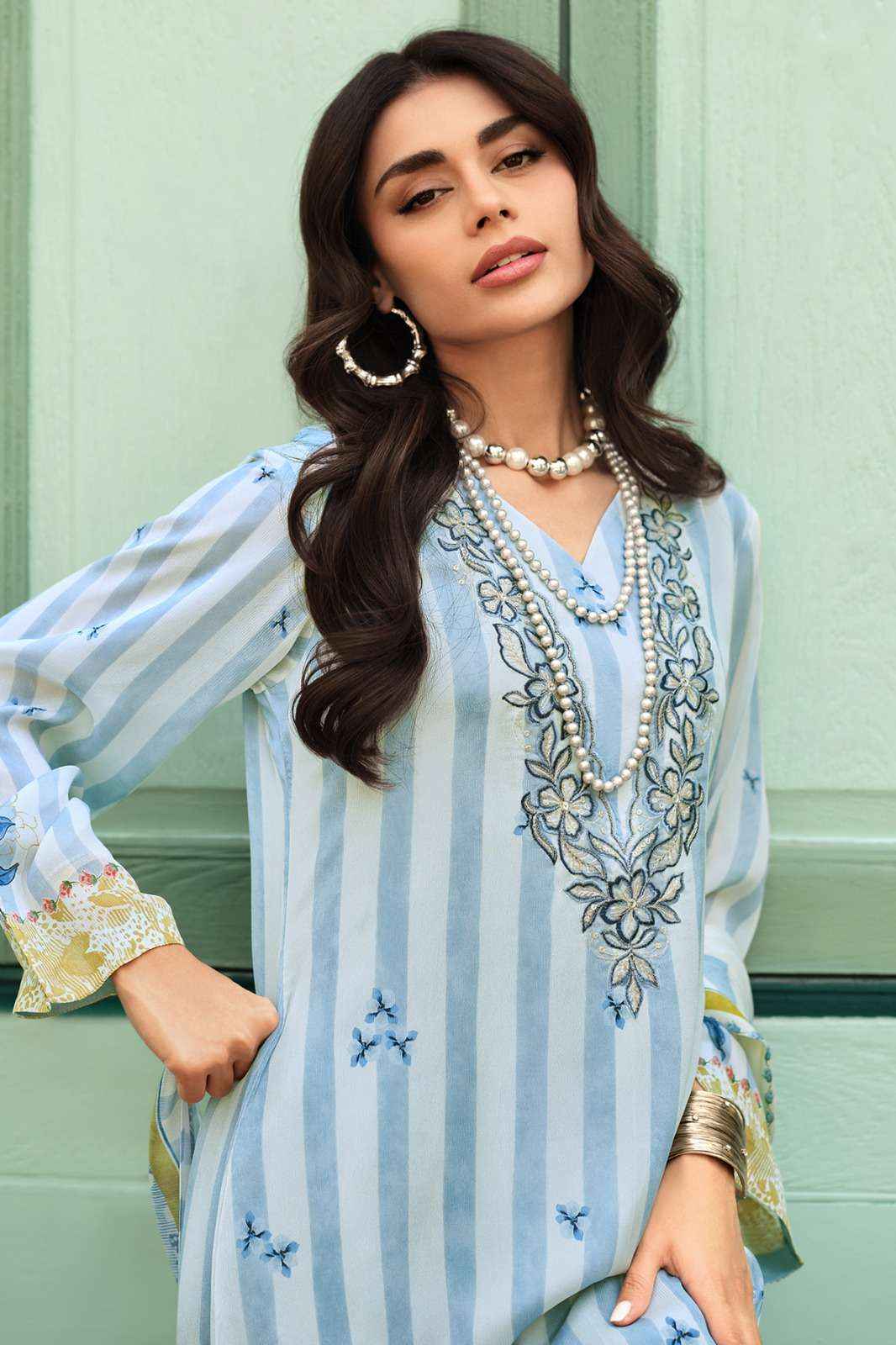 Varsha Dance Exclusive Fancy Ladies Salwar Kameez Wholesale Rate ( 5 Pcs Catalog )