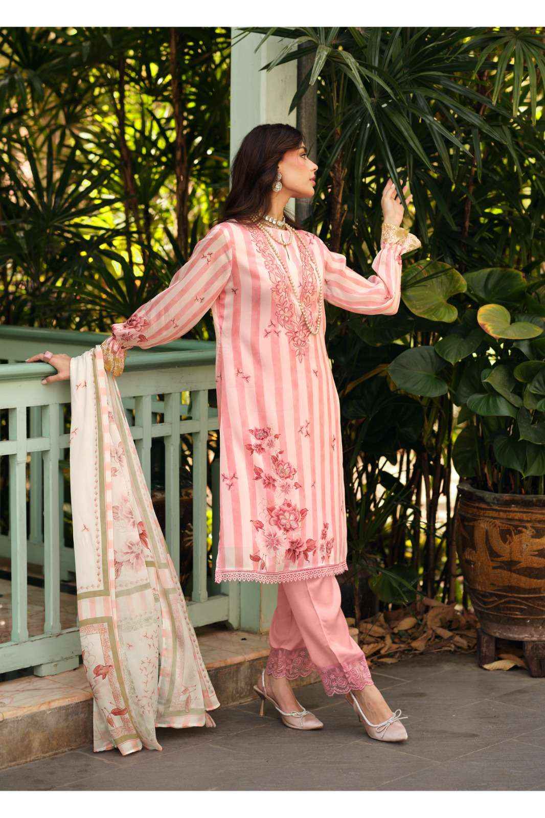 Varsha Dance Exclusive Fancy Ladies Salwar Kameez Wholesale Rate ( 5 Pcs Catalog )
