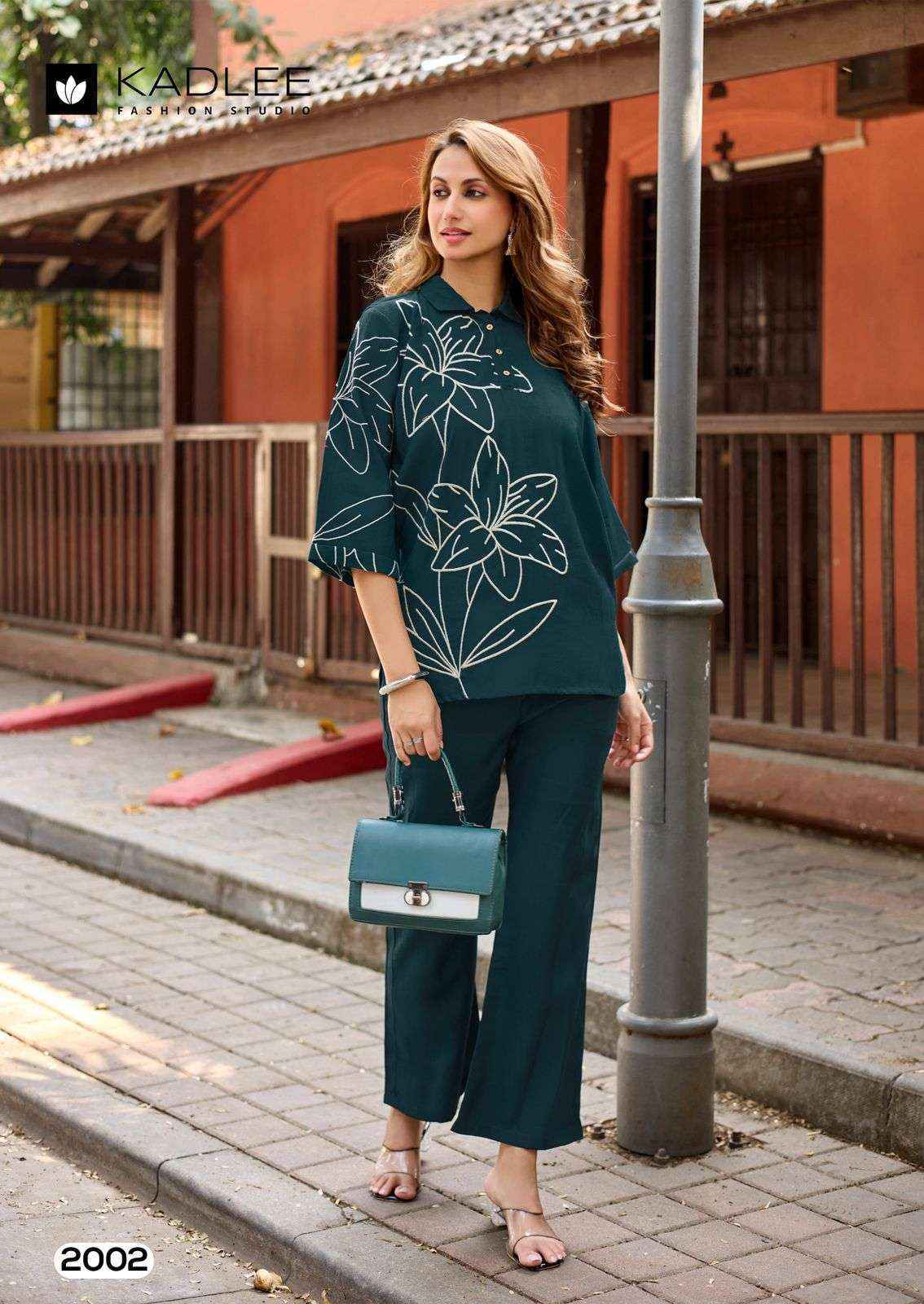 Kadlee Fashion Golden Lady Viscose Readymade Suits Wholesale Price 6 pcs Catalogue