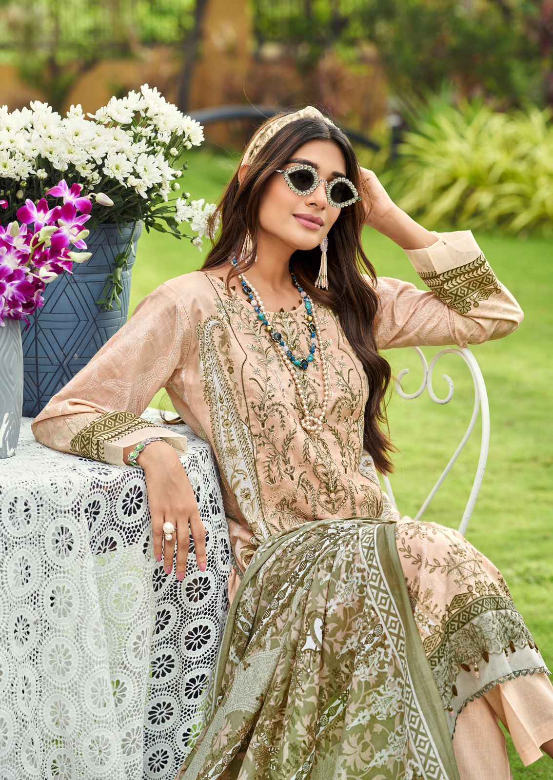 Cosmos Jazmin Vol 4 Lawn Suits | Verified B2B garment supplier Surat market ( 6 Pcs Catalogue )