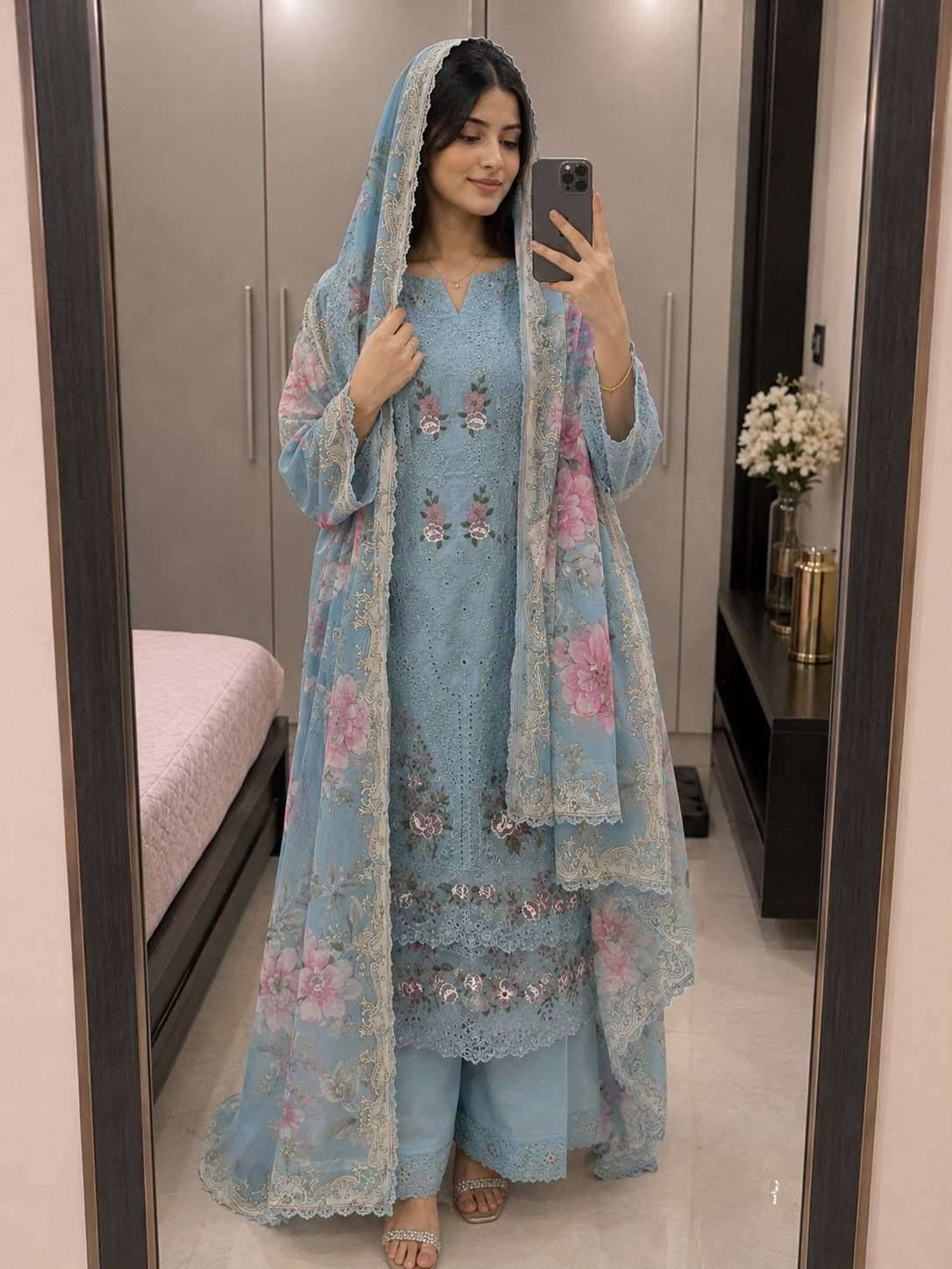 Saniya Trendz 7211 Efgh Chikankari Work Pakistani Suits 4 Pcs Catalog